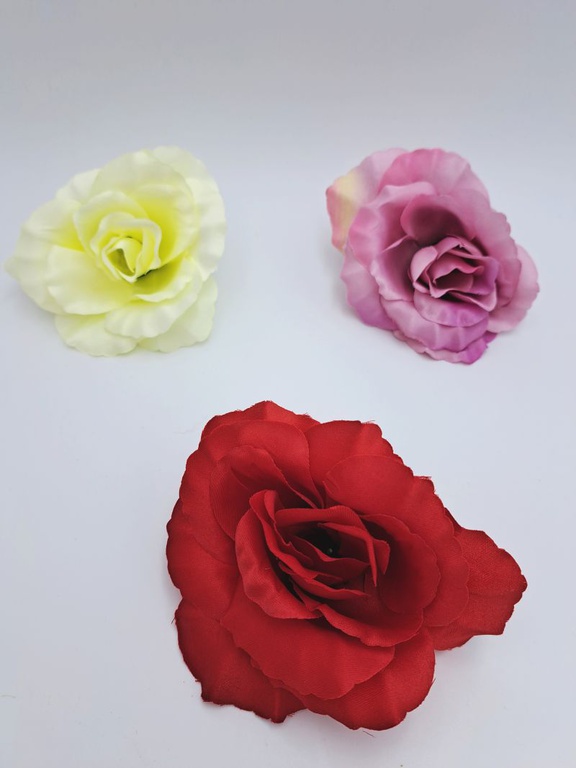 Róża rozwinięta główka  (1)